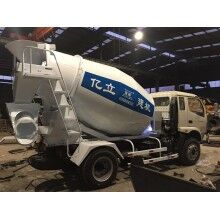 廠家大量供應(yīng)3m3混凝土罐車，攪拌罐車，量大從優(yōu)